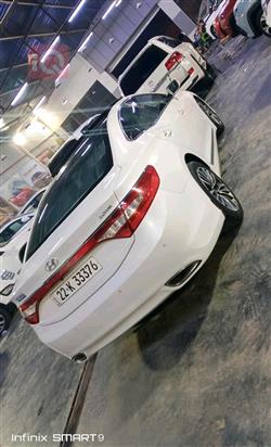 هيونداي أزيرا